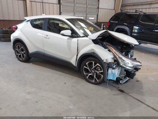 2020 TOYOTA C-HR XLE