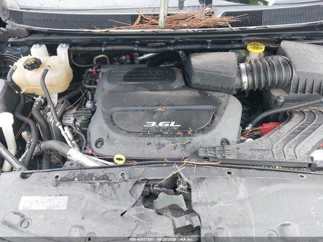 2017 CHRYSLER PACIFICA LIMITED 10
