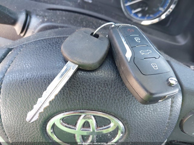 2018 TOYOTA COROLLA LE 11
