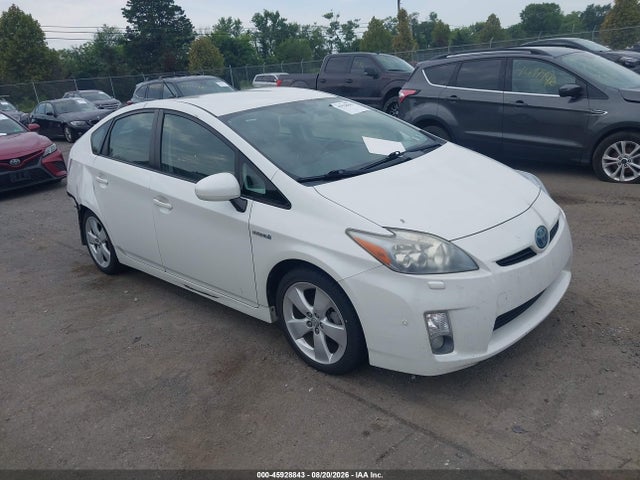 2010 TOYOTA PRIUS V