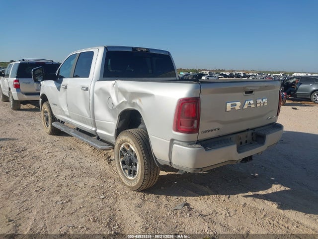 صورة 3 لـ 2026 RAM 2500 LARAMIE 4X4 6'4 BOX