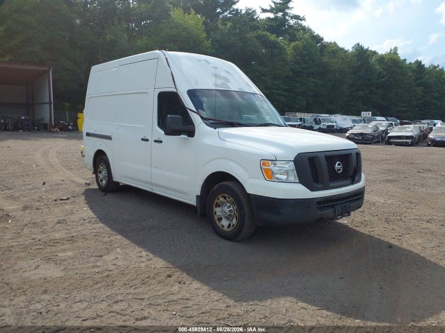 2016 NISSAN NV SV V6