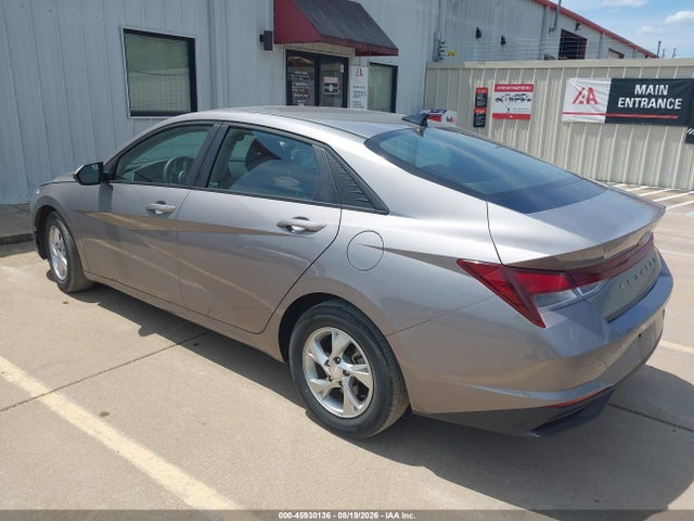 2023 HYUNDAI ELANTRA SE 3