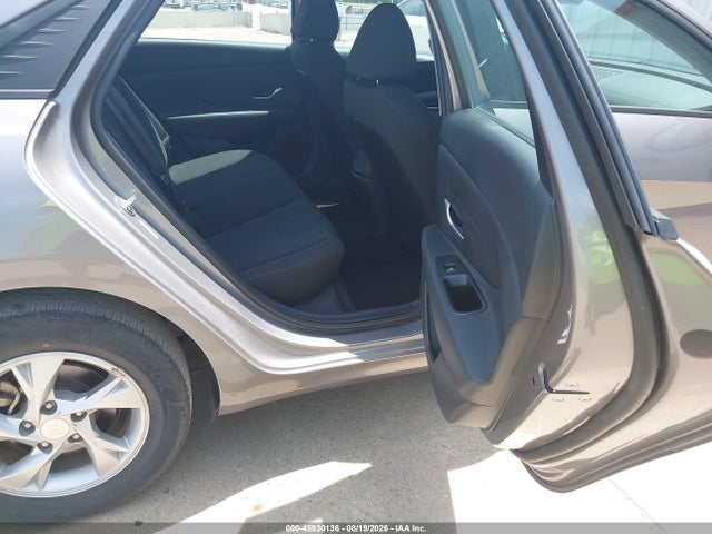 2023 HYUNDAI ELANTRA SE 8