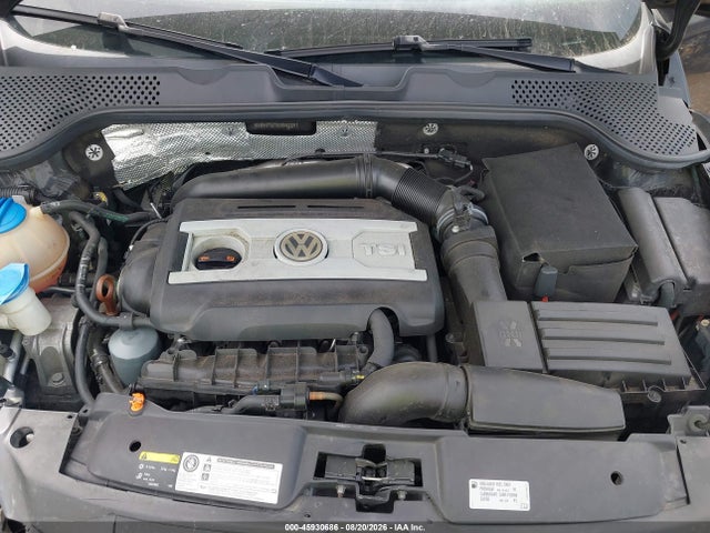 2013 Volkswagen BEETLE 2.0T TURBO — фото 10