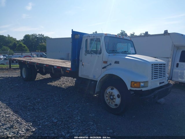 1999 INTERNATIONAL 4000 4700