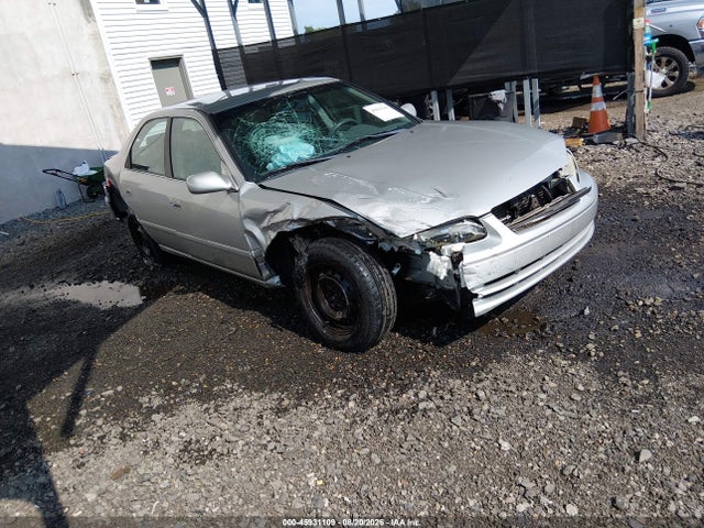 2001 TOYOTA CAMRY LE