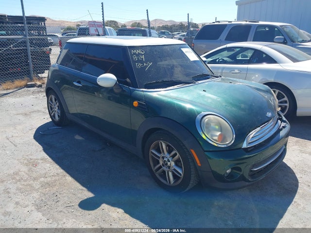 2011 MINI COOPER 