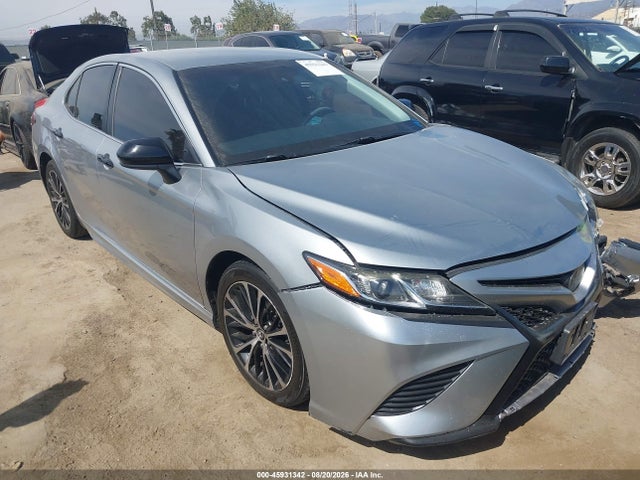 2018 TOYOTA CAMRY SE