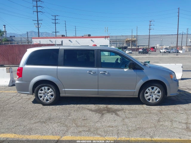 2018 DODGE GRAND CARAVAN SE 14