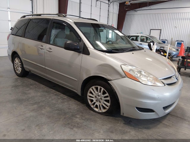 2008 TOYOTA SIENNA LE