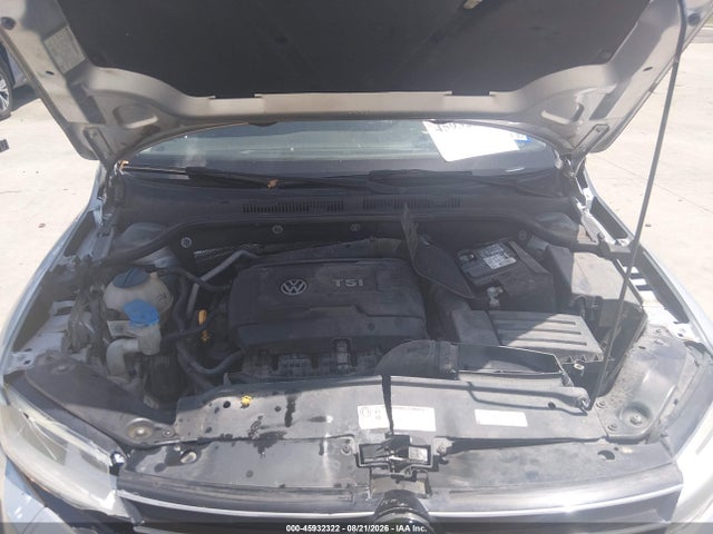 2015 Volkswagen JETTA 1.8T SE — фото 10
