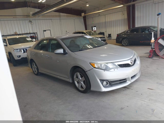 2012 TOYOTA CAMRY SE