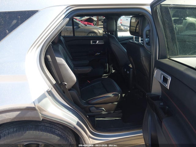 2023 FORD EXPLORER ST-LINE 8