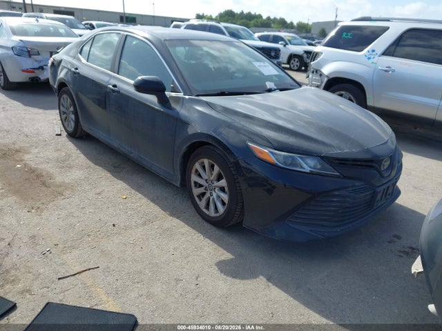2018 TOYOTA CAMRY LE