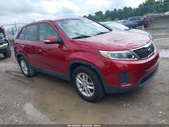 2015 KIA SORENTO LX