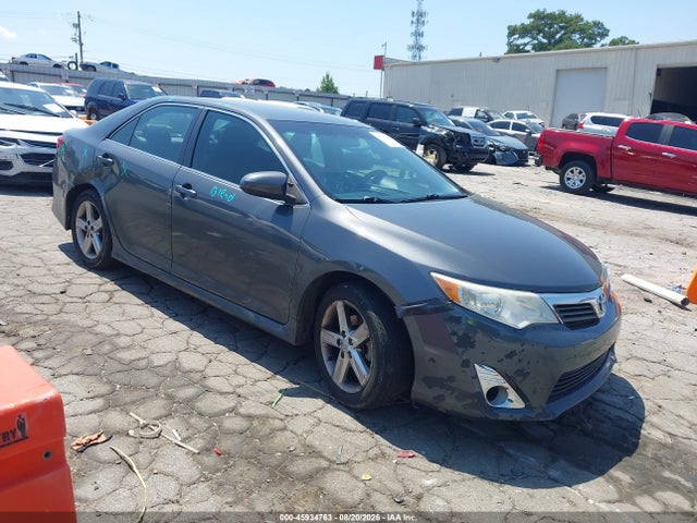 2013 TOYOTA CAMRY SE