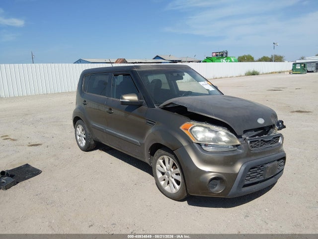 2013 KIA SOUL +