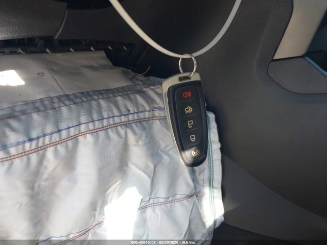 2019 FORD ESCAPE SE 11
