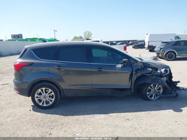 2019 FORD ESCAPE SE 13