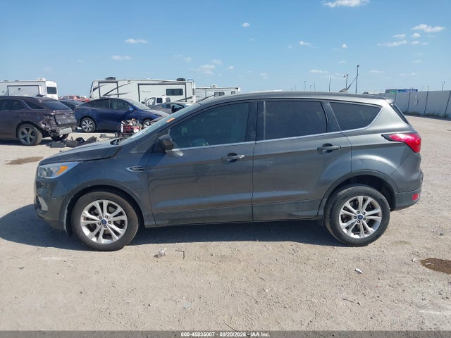 2019 FORD ESCAPE SE 14