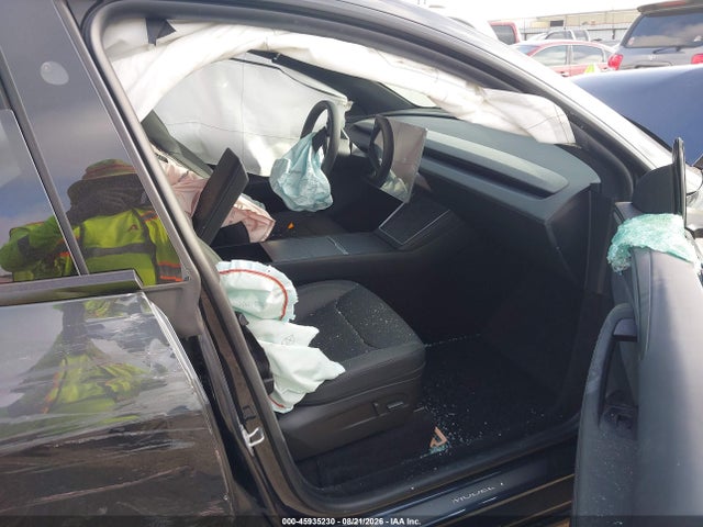 2026 TESLA MODEL Y 5