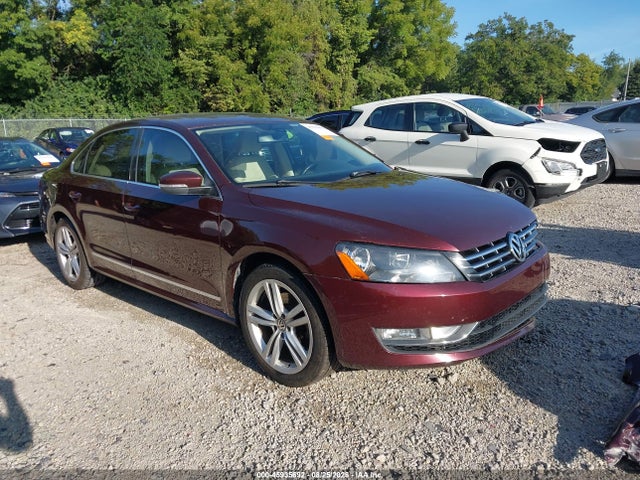 2014 VOLKSWAGEN PASSAT 2.0L TDI SE