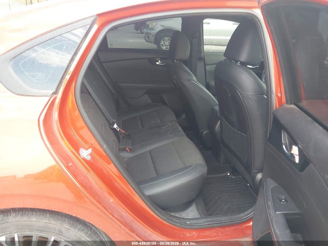 2023 KIA FORTE GT-LINE 8