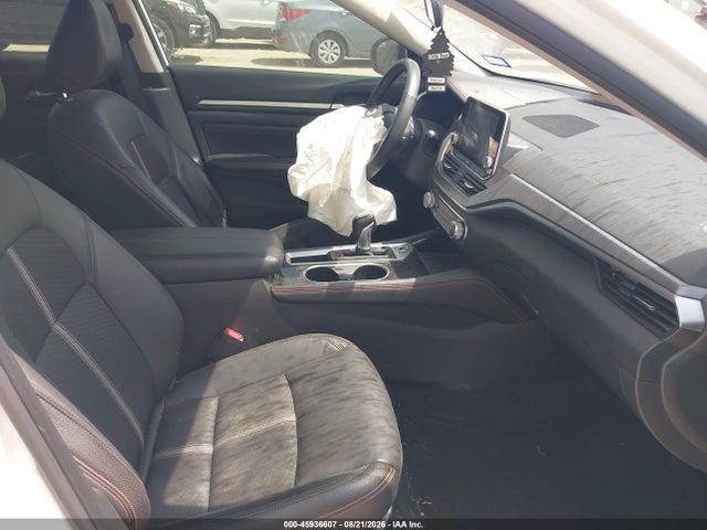 2023 NISSAN ALTIMA SR FWD 5