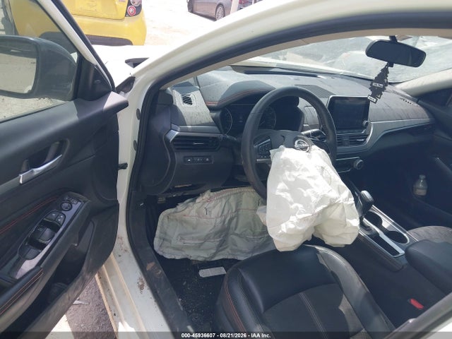 2023 NISSAN ALTIMA SR FWD 9