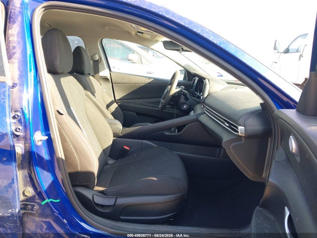 2023 HYUNDAI ELANTRA SE 5