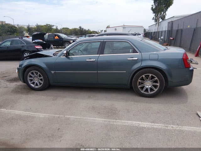 2006 Chrysler 300C — фото 16