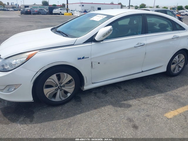 صورة 12 لـ 2013 Hyundai SONATA HYBRID LIMITED