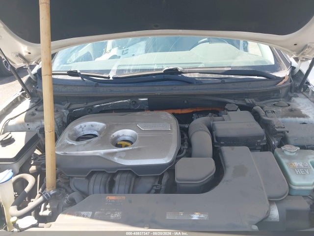 2016 Hyundai SONATA HYBRID SE — фото 10