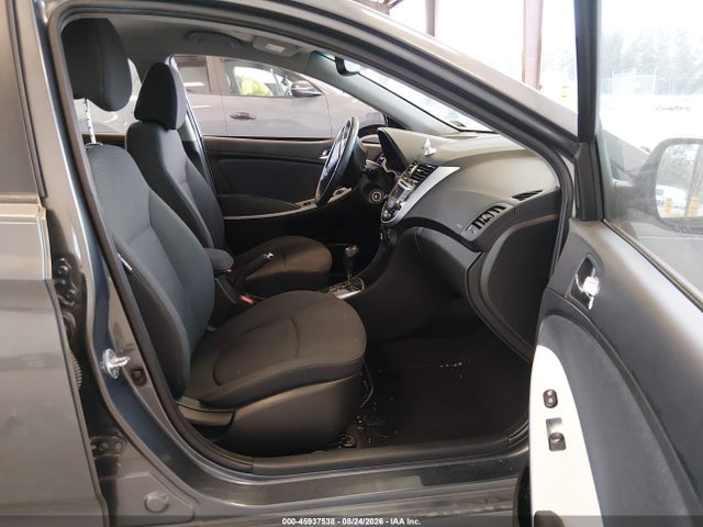 2013 Hyundai ACCENT SE 照片 5