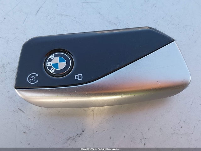 2025 BMW 740I 11