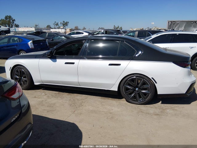 2025 BMW 740I 14