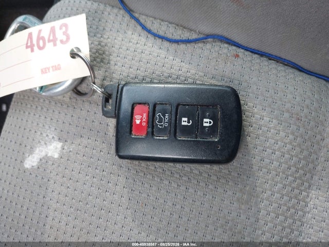 2018 TOYOTA RAV4 XLE 11