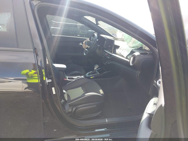 2023 KIA FORTE GT-LINE 5