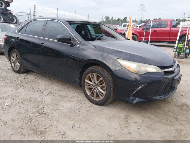 2017 TOYOTA CAMRY SE
