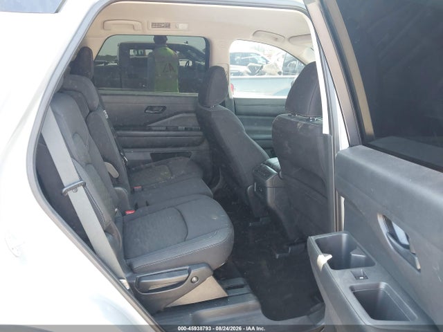 2023 NISSAN PATHFINDER SV FWD 8