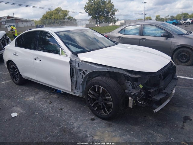 2015 INFINITI Q50 PREMIUM