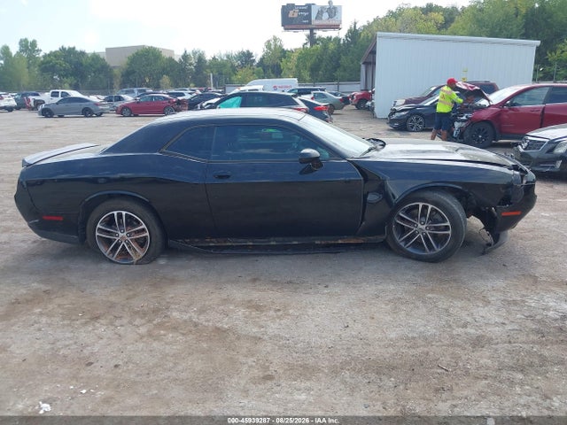 2019 DODGE CHALLENGER SXT AWD 13