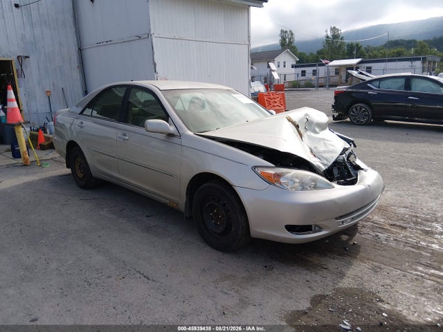 2004 TOYOTA CAMRY XLE