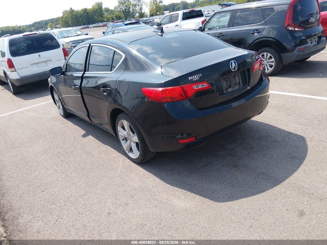 2015 Acura ILX 2.0L 照片 3