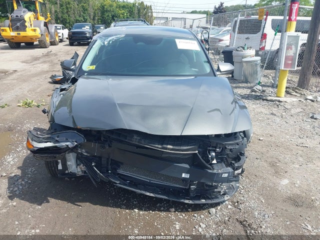 2024 HYUNDAI ELANTRA SE 13
