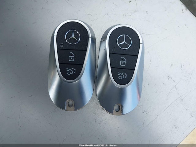 2026 MERCEDES-BENZ C 300 11