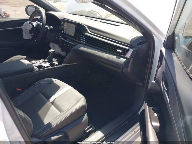 2026 TOYOTA CAMRY SE 5