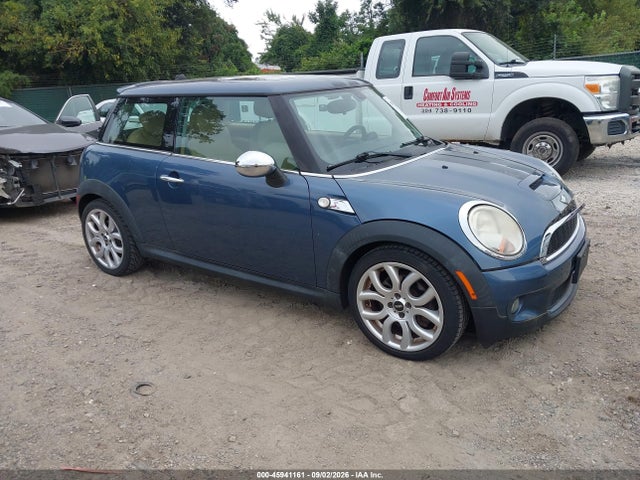 2010 MINI COOPER 