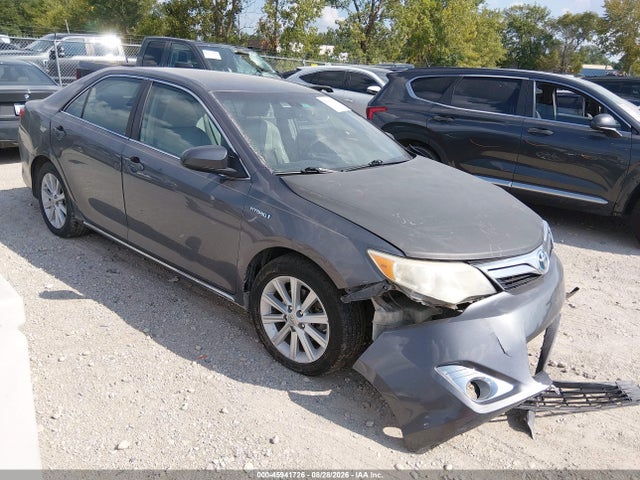 2014 TOYOTA CAMRY XLE